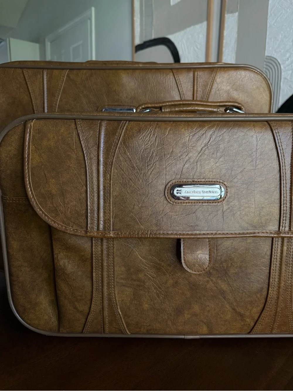 Vintage 1986 American Tourister Retro 2-Piece Brown Luggage Set With Keys
